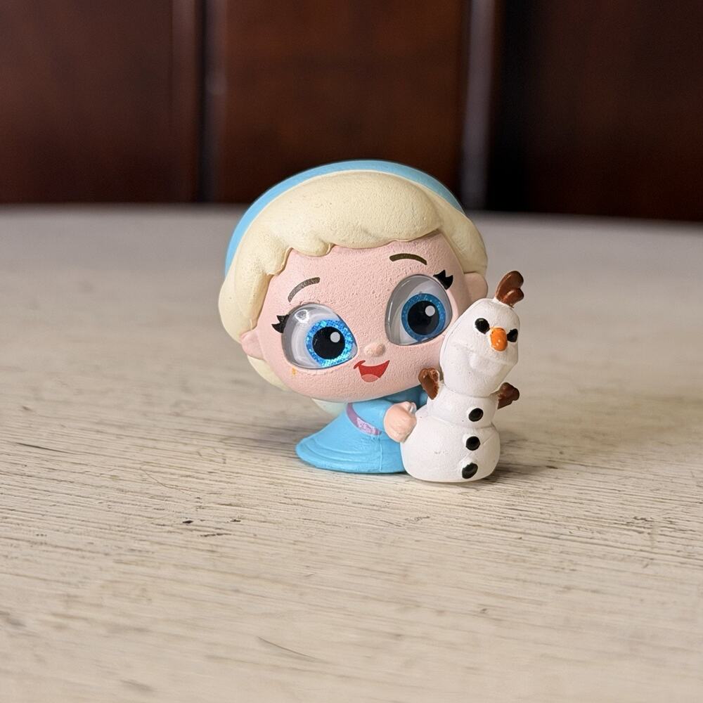 Disney Doorables Young Elsa With Olaf • Remember When Series • Frozen • Rare